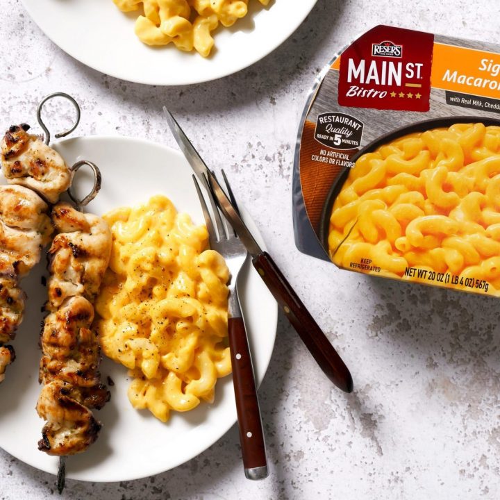 bbq ranch chicken skewers and macaroni and cheese