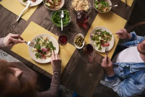 Family Meals on a Budget: What to Buy and Cook